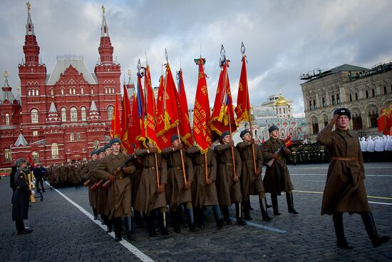 Торжественный марш, посвященный 71-й годовщине Парада 1941 года