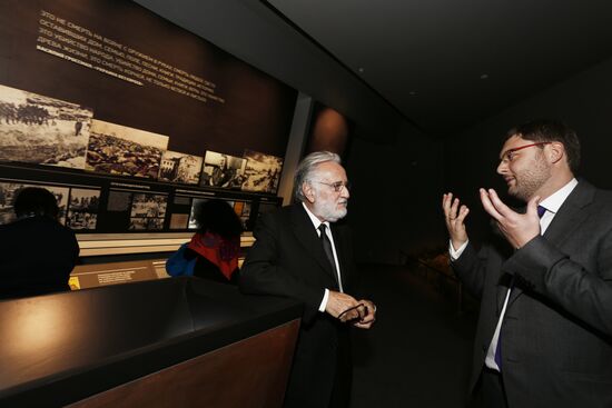 Открытие Еврейского музея и центра толерантности (JMTC)
