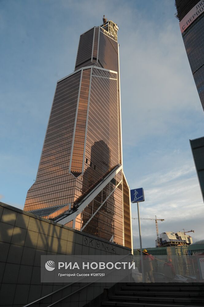 Небоскреб "Меркурий Сити" признан самым высоким зданием Европы