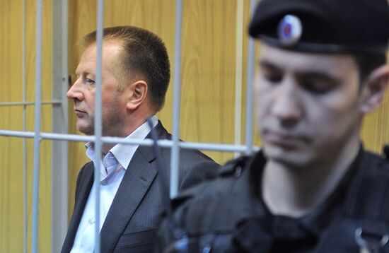 Хамовнический суд санкционировал арест А.Елькина и Ю.Ротановой