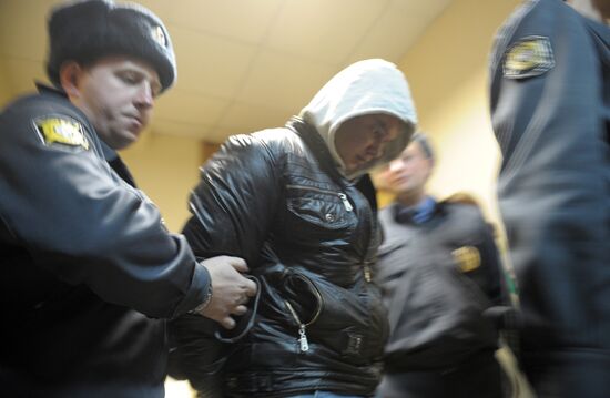 Суд продлил срок ареста А.Максимова