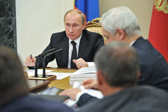 В.Путин провел заседание наблюдательного совета АСИ