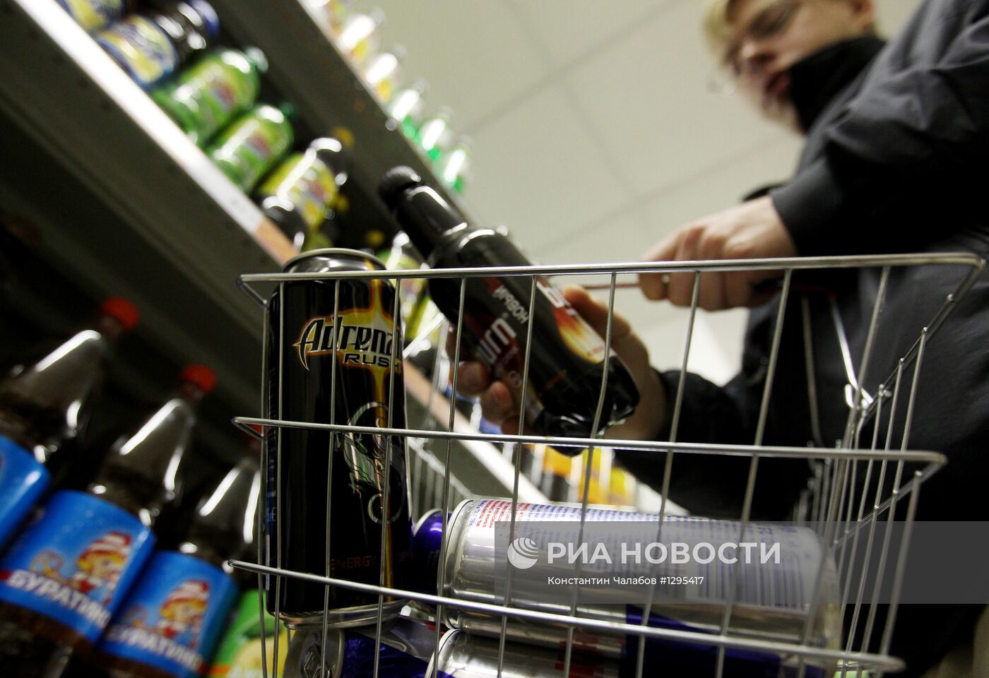 Продажа энергетических напитков в России