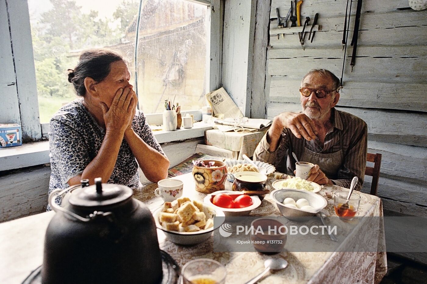ДЕРЕВНЯ ОБЕД СЕМЬЯ