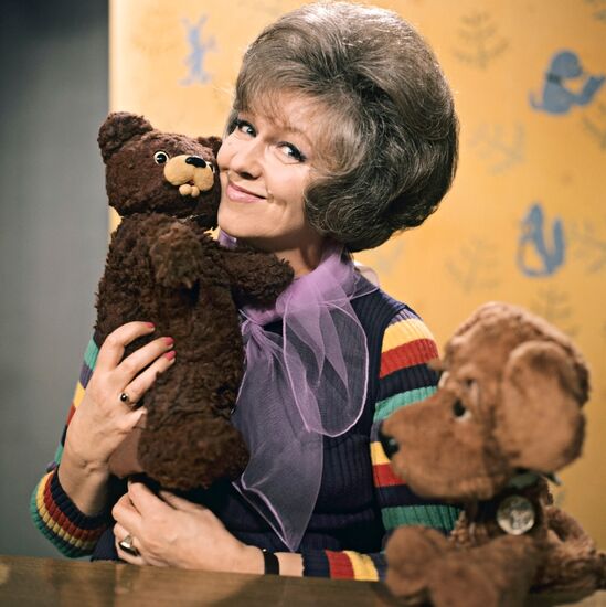 "СПОКОЙНОЙ НОЧИ, МАЛЫШИ" ЛЕОНТЬЕВА