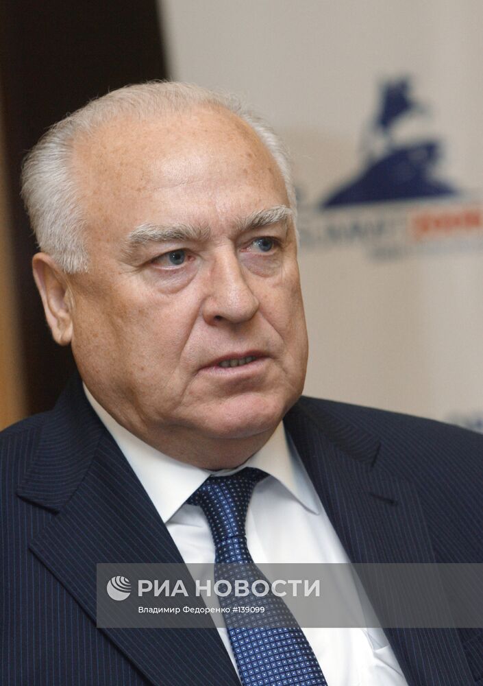 РАБОЧАЯ ВСТРЕЧА САММИТА "ГРУППЫ ВОСЬМИ" В МОСКВЕ 