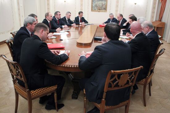 В.Путин встретился с руководством фракций Госдумы РФ