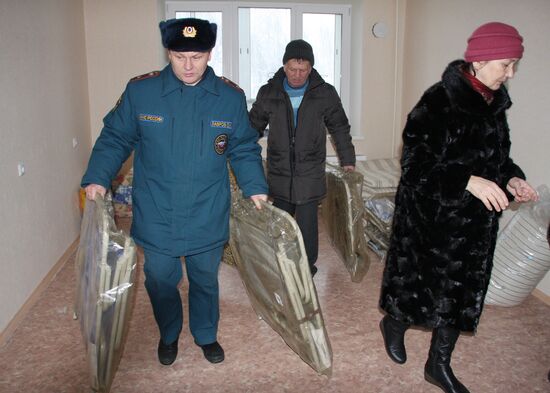 Жильцы поврежденного в Томске дома заселяются в новые квартиры