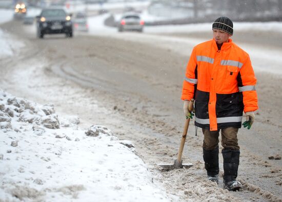Уборка снега в Москве