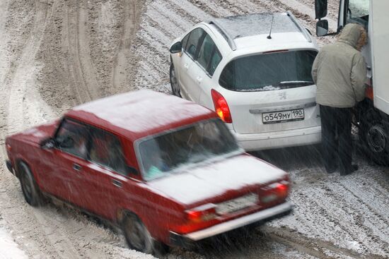 Последствия снегопада в Москве