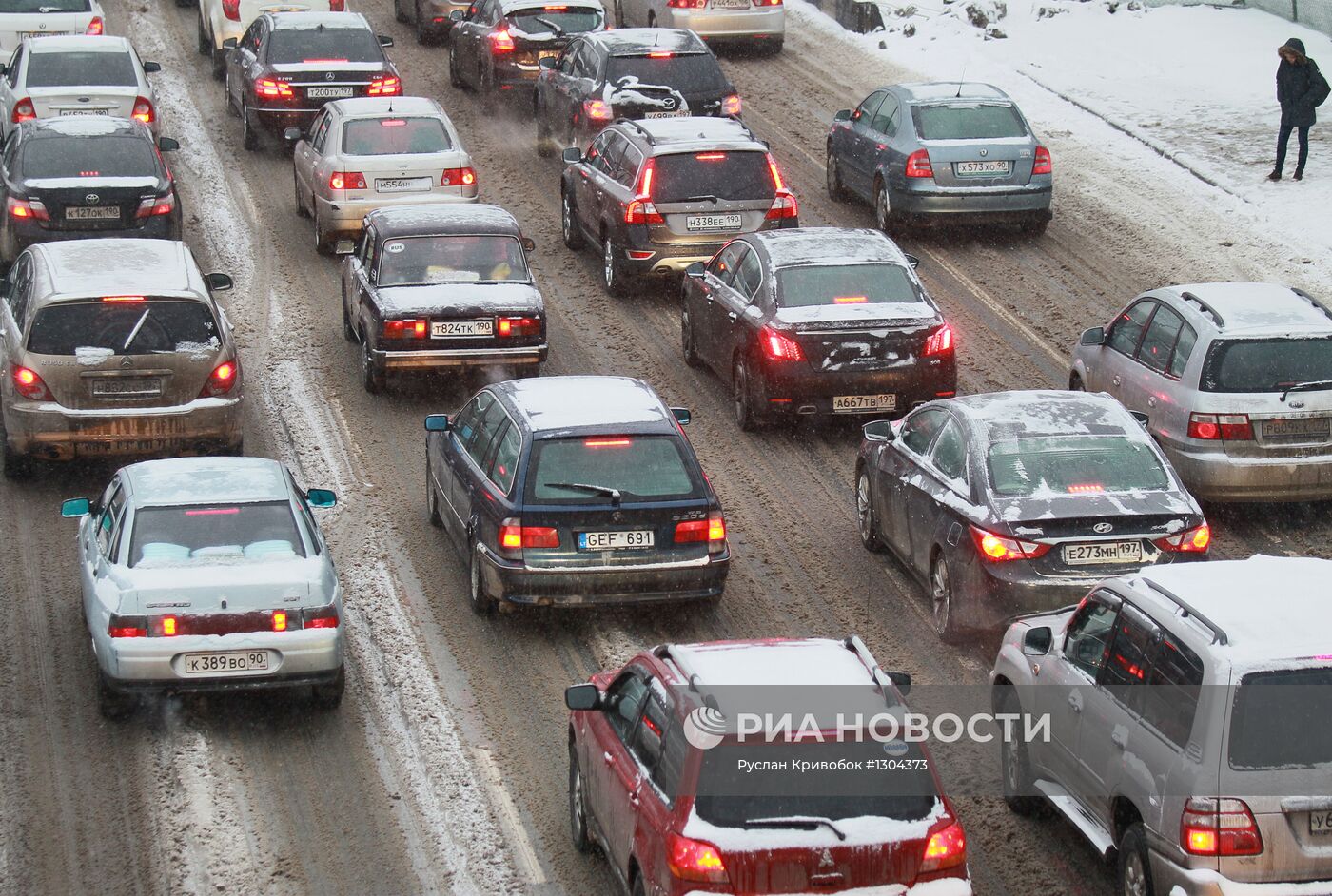 Последствия снегопада в Москве