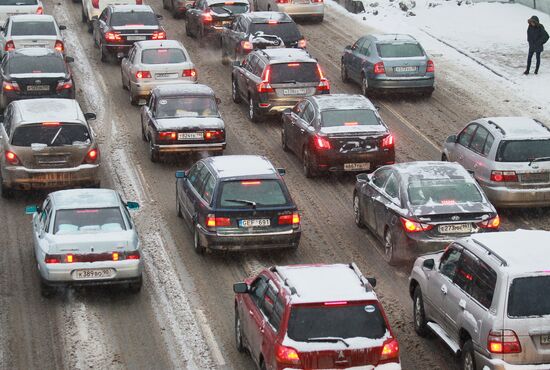 Последствия снегопада в Москве