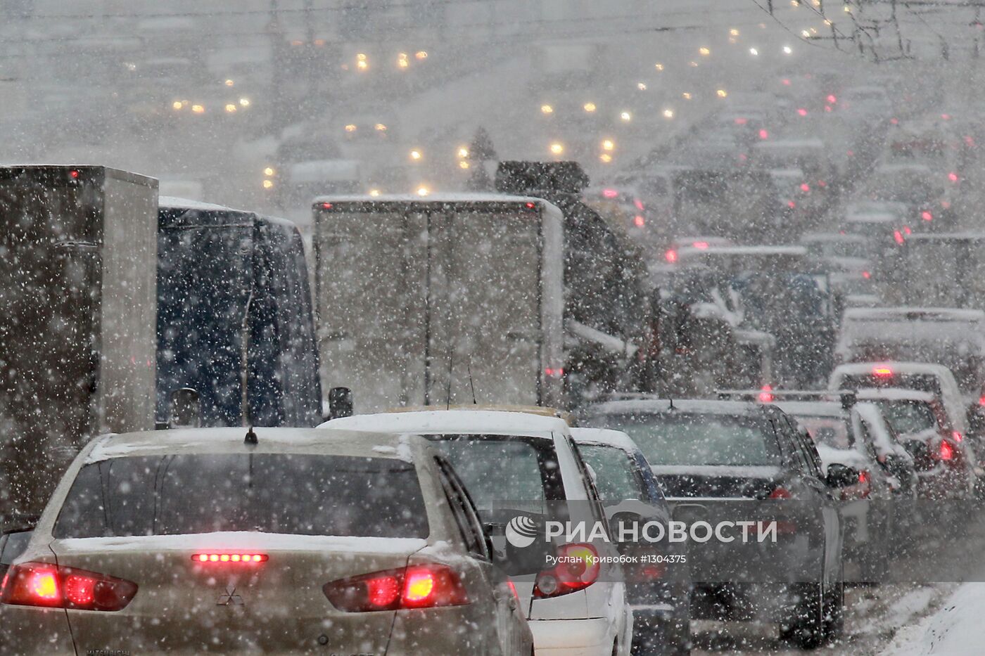 Последствия снегопада в Москве