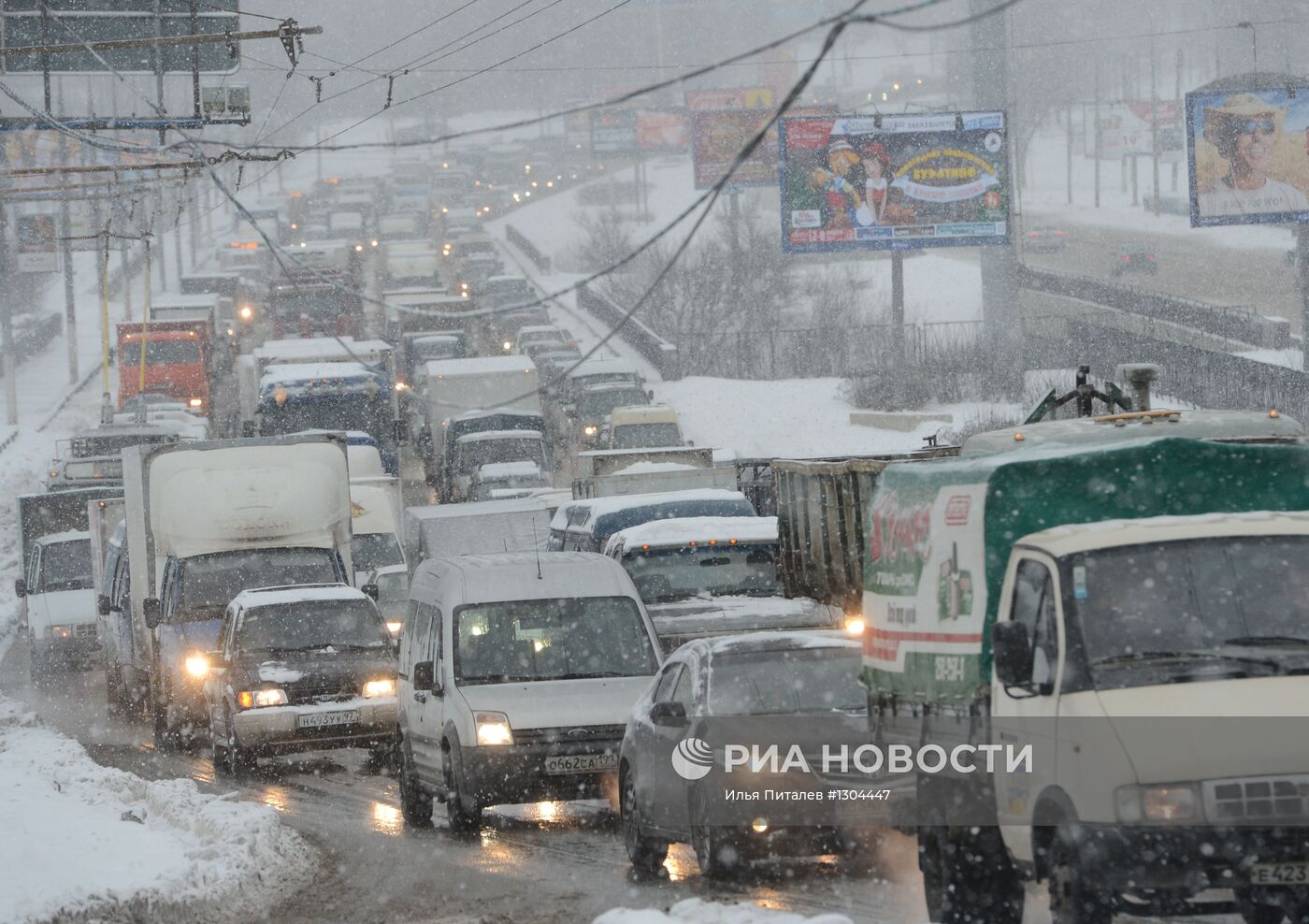 Последствия снегопада в Москве