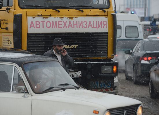Последствия снегопада в Москве
