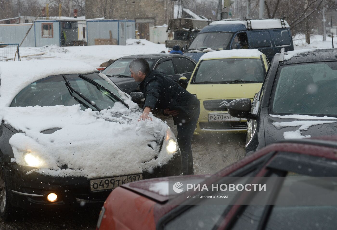 Последствия снегопада в Москве