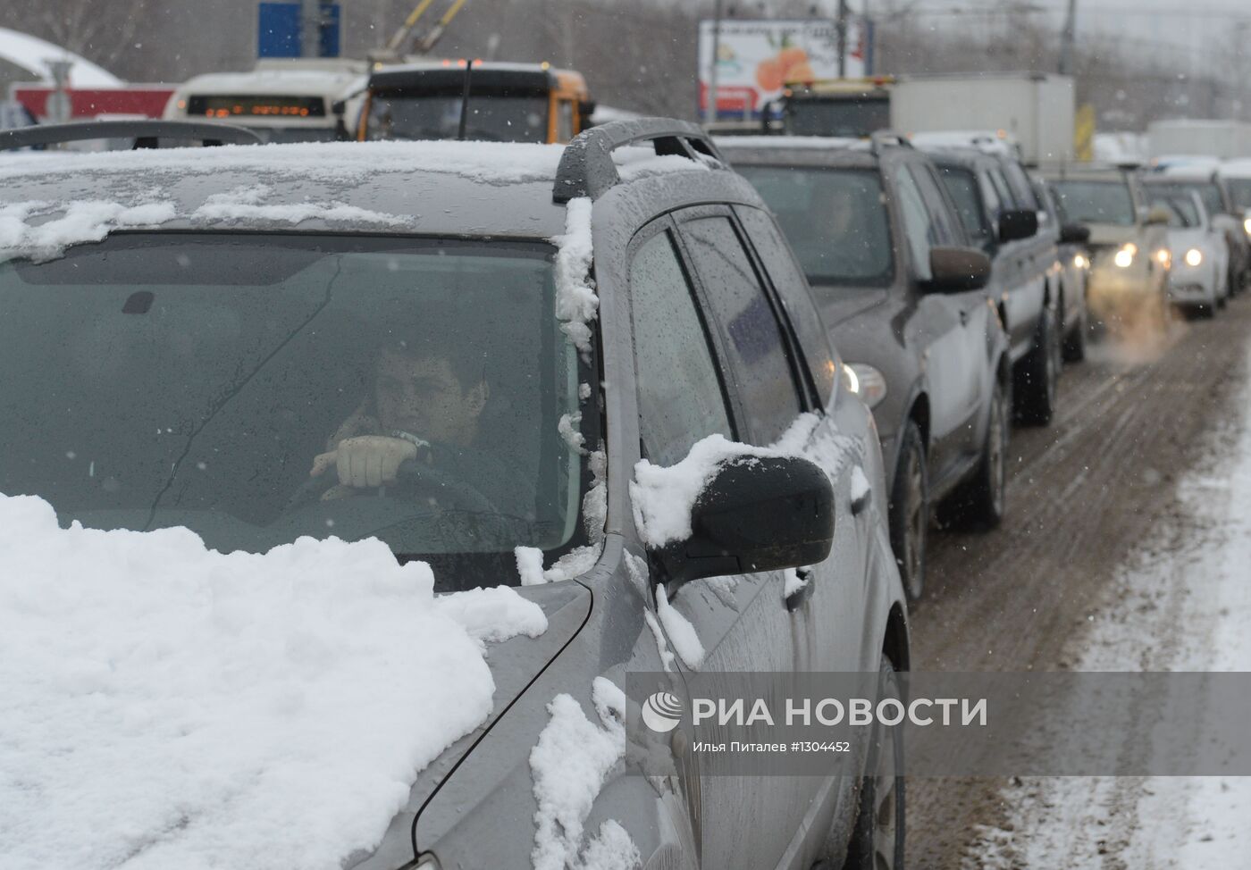 Последствия снегопада в Москве