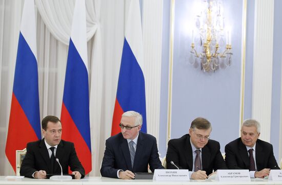 Премьер-министр РФ Д.Медведев провел встречу с членами РСПП