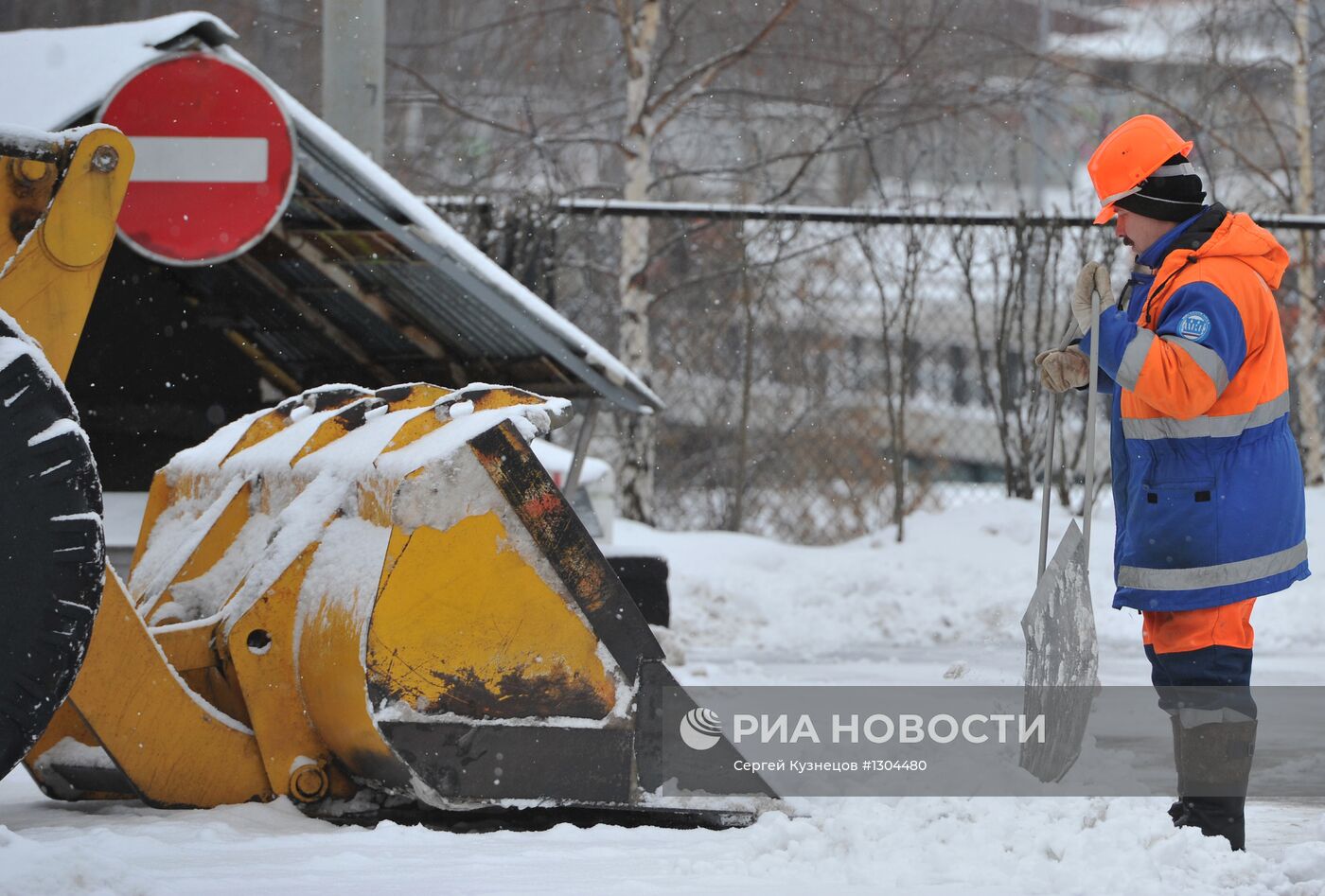 Работа снегоплавильного пункта в Москве