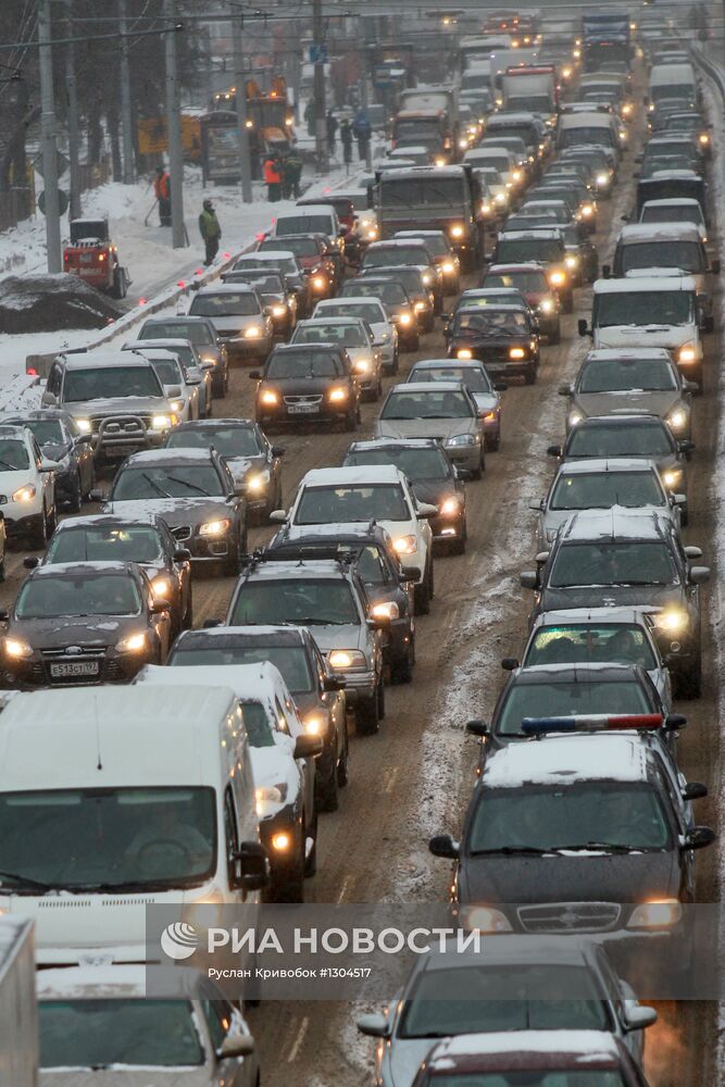 Последствия снегопада в Москве