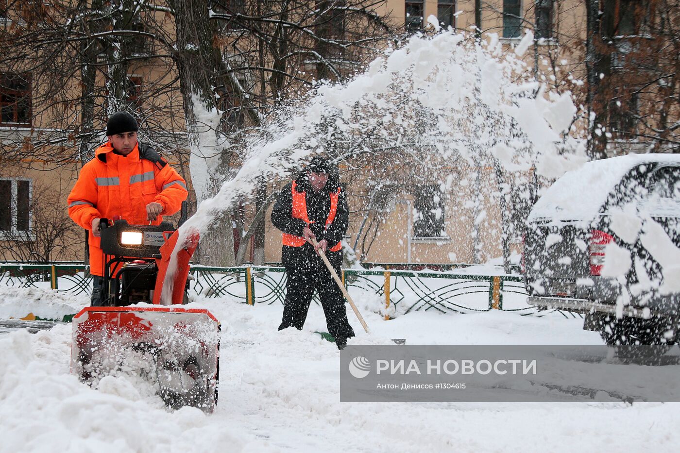 Последствия снегопада в Москве