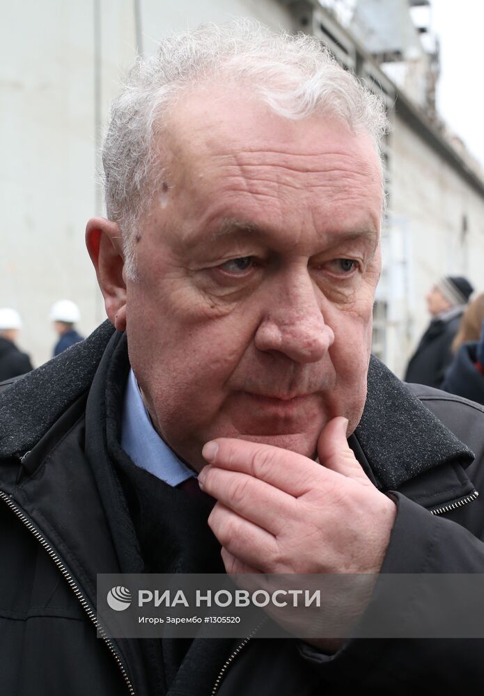 Спуск на воду океанографического судна "Янтарь"