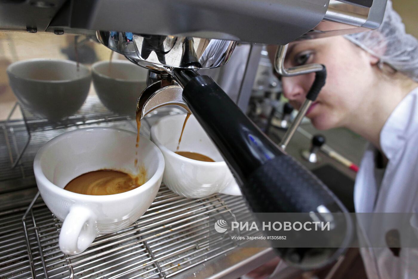 Производство кофе на предприятии корпорации "Союз"