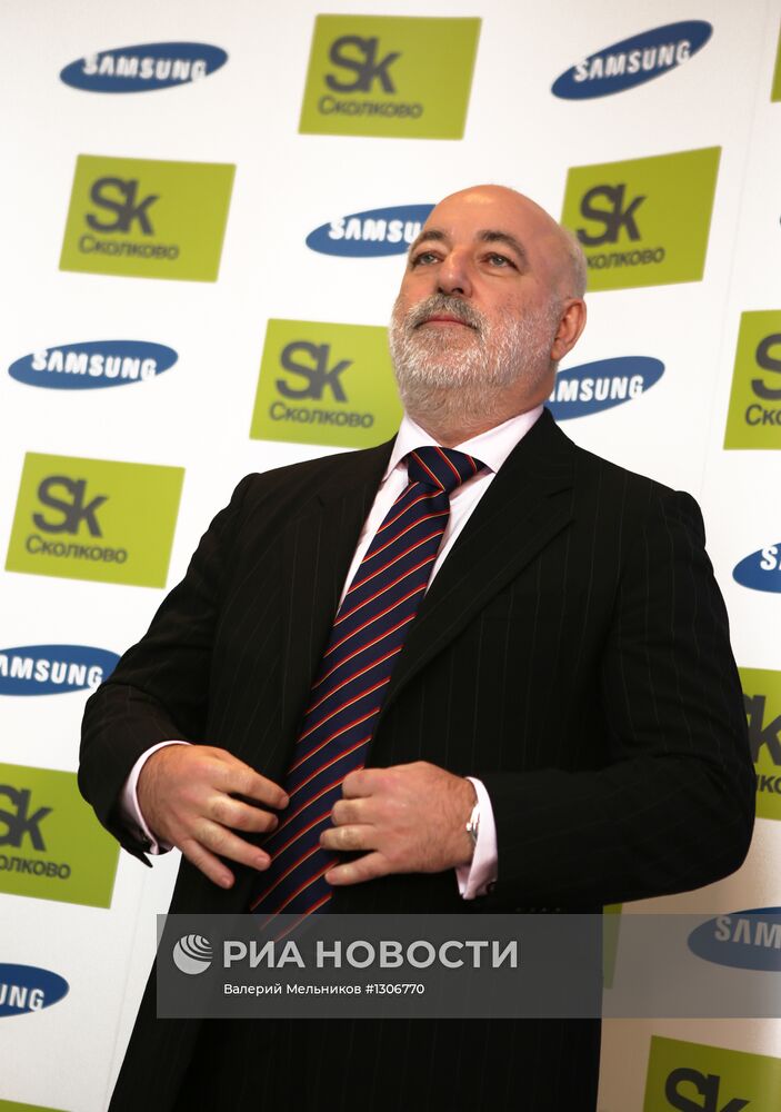 Подписание соглашения о создании центра Samsung в Сколково