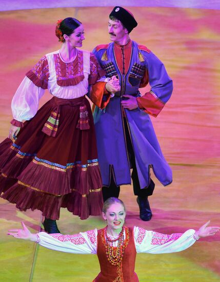 Фигурное катание. Финал Гран-при. Церемония открытия