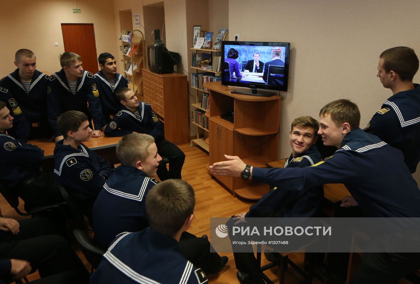 Трансляция интервью Д.Медведева российским телеканалам