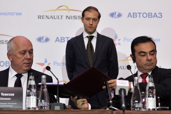 Подписание соглашения между "Ростехнологиями" и Renault-Nissan