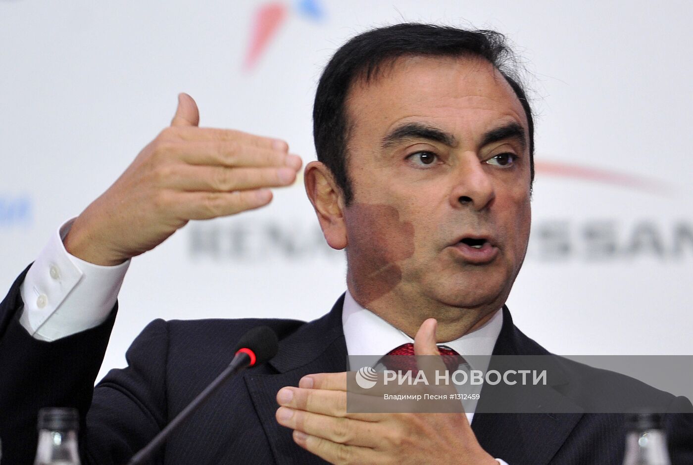 Подписание соглашения между "Ростехнологиями" и Renault-Nissan