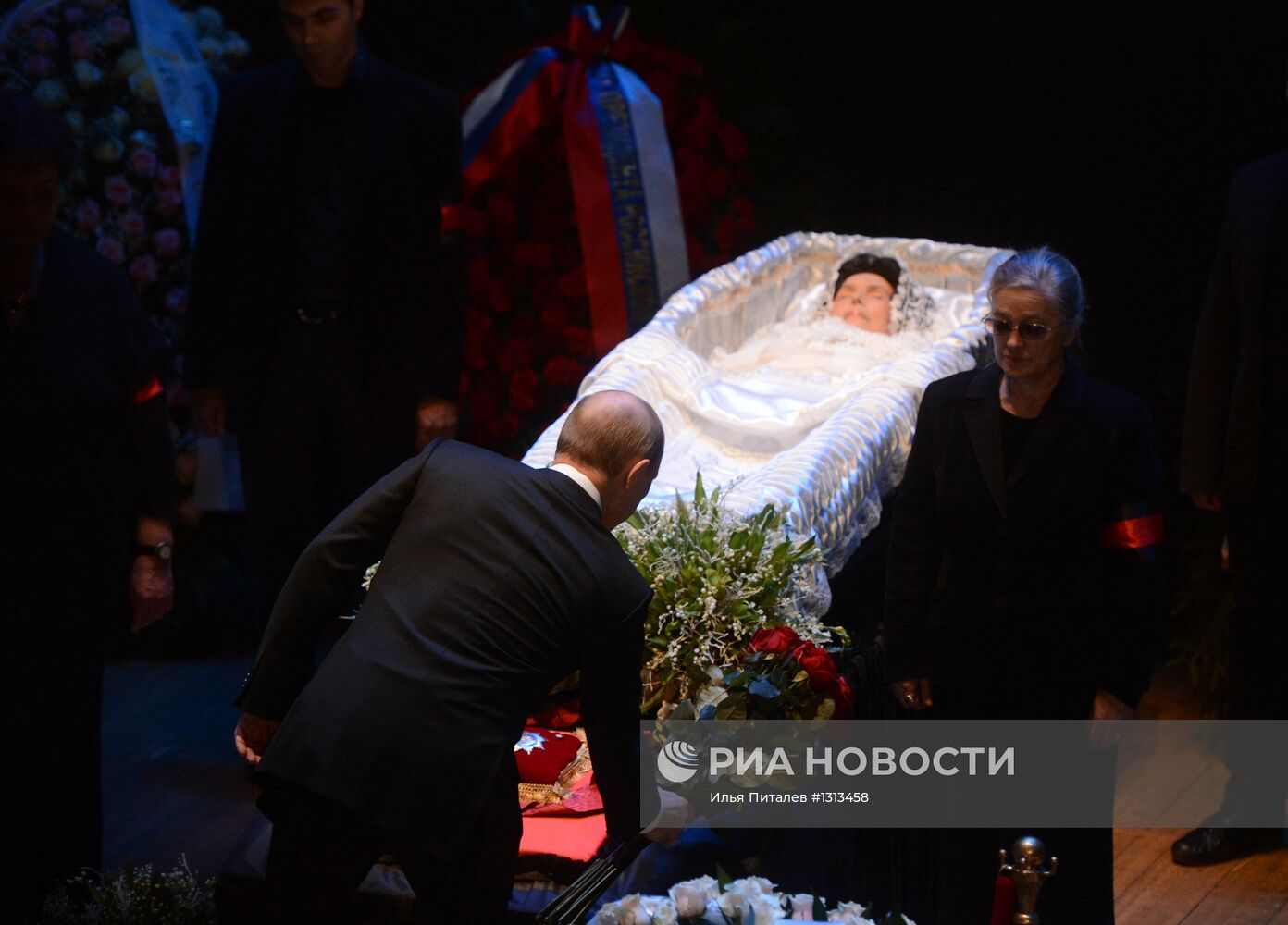 Прощание с оперной певицей Галиной Вишневской