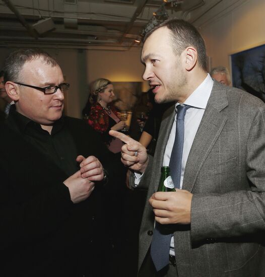 Открытие выставки Александры Вертинской "Переменная облачность"