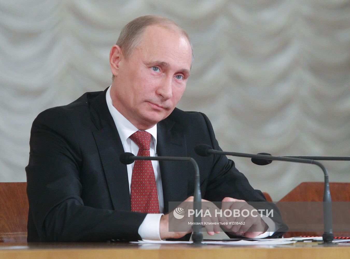 Владимир Путин на VIII Всероссийском съезде судей в Москве