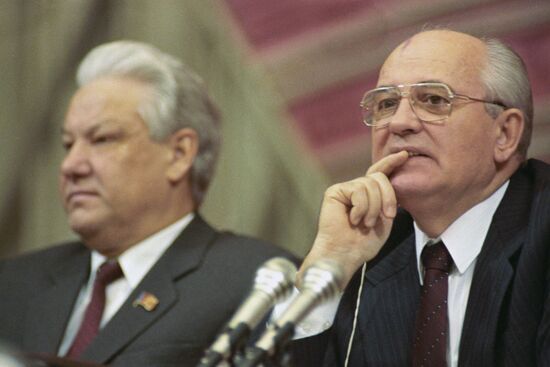 Б.Н. Ельцин и М.С. Горбачев