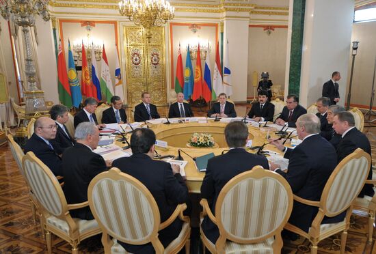 В.Путин на заседании ЕврАзЭС