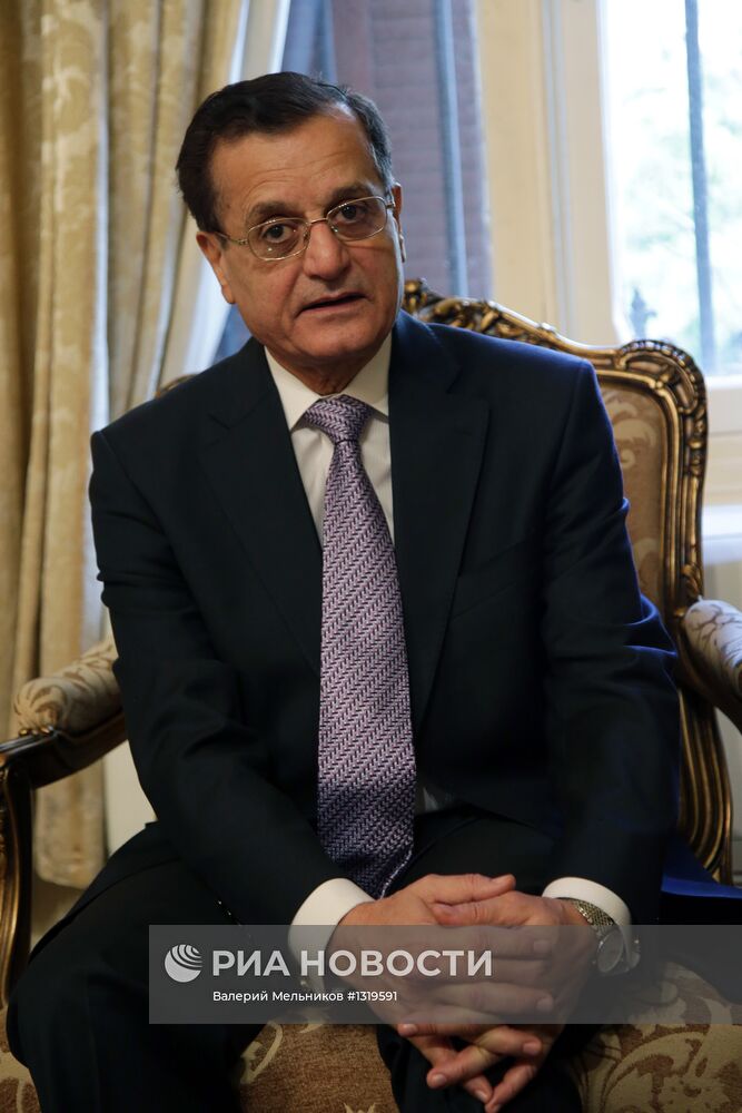 Министр иностранных дел республики Ливан Аднан Мансур