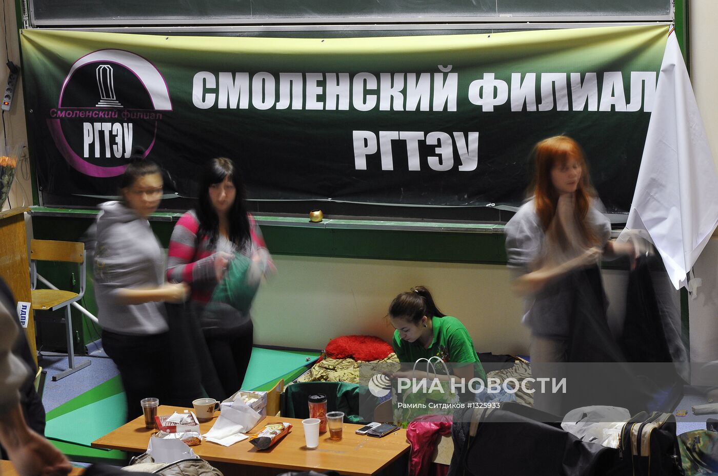 Студенты РГТЭУ забаррикадировались в здании университета