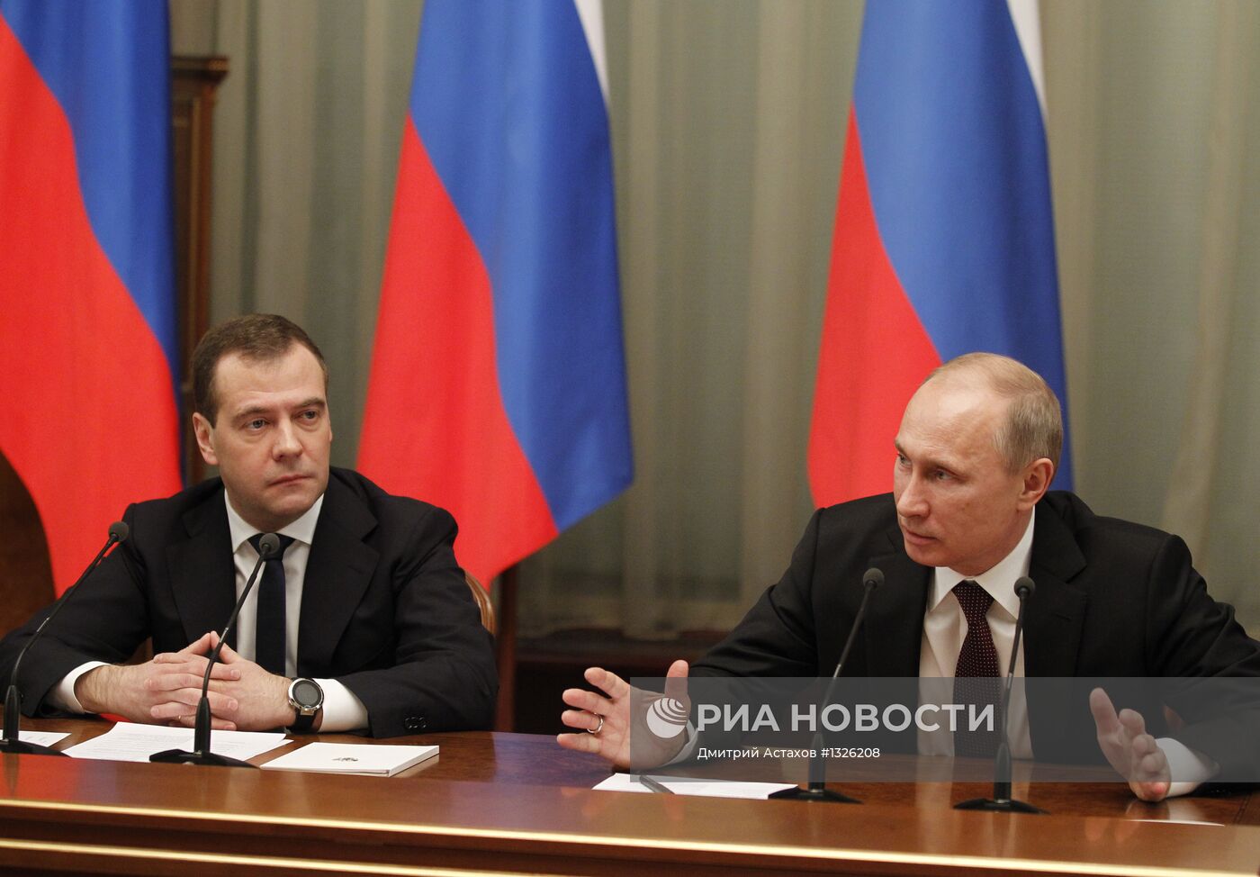 В.Путин и Д.Медведев на встрече президента РФ с правительством