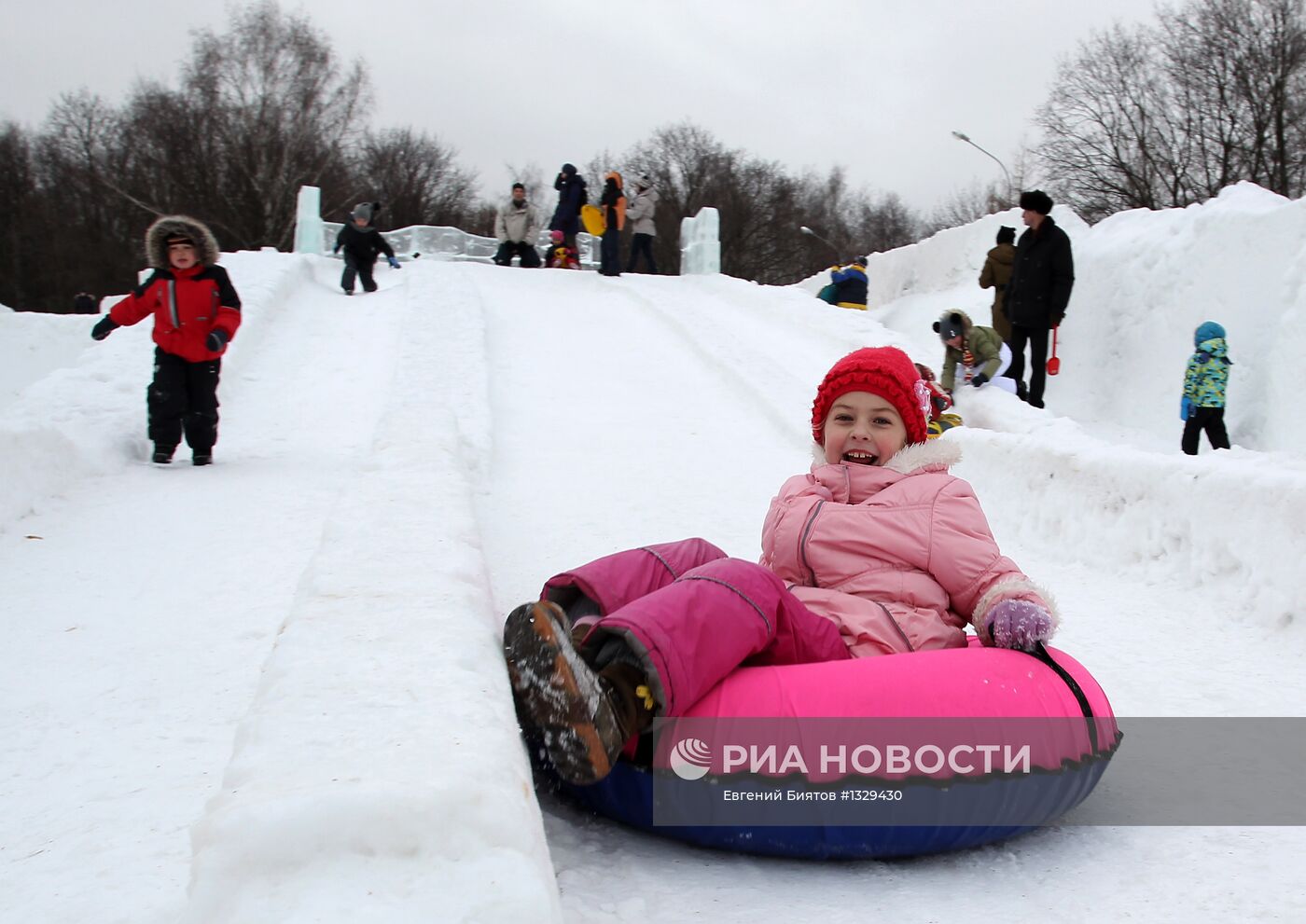 Открытие "Снежного королевства МультиГРАД" в парке "Кузьминки"