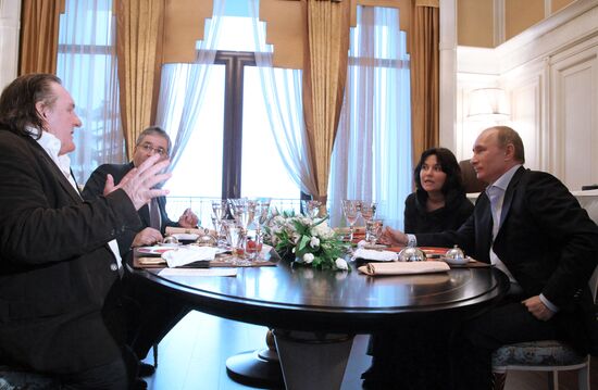 Встреча президента РФ В.Путина с Жераром Депардье в Сочи