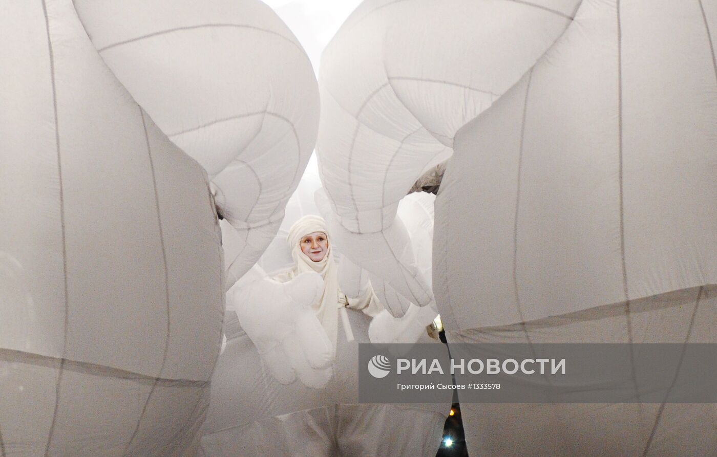 Гала-концерт уличного театра Quidams в Москве