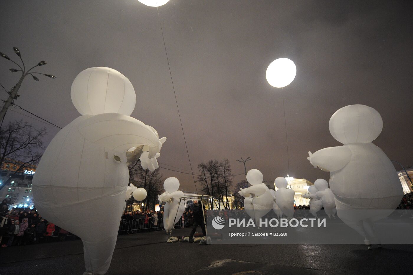 Гала-концерт уличного театра Quidams в Москве