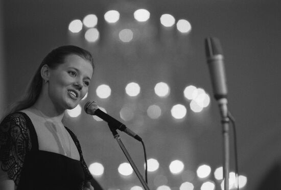 Певица Людмила Сенчина