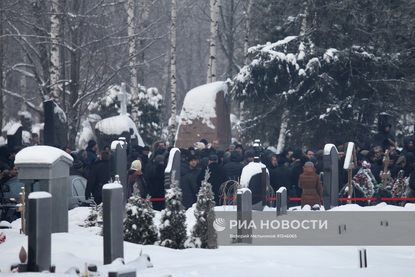 Дед Хасан похоронен на Хованском кладбище в Москве