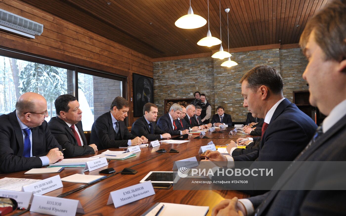 Встреча Д.Медведева с представителями парламентских фракций ГД