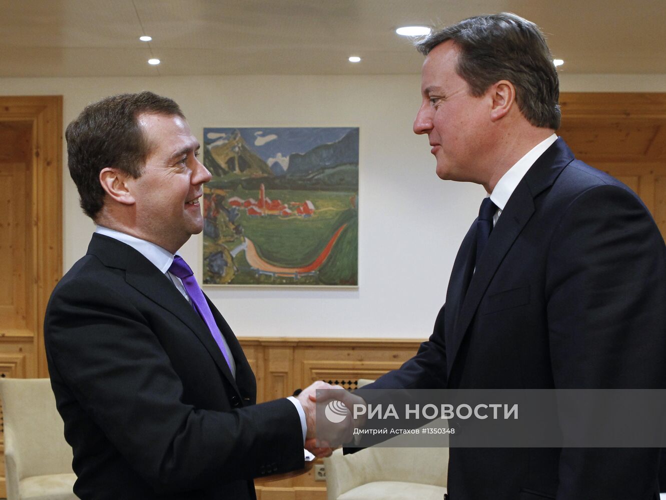 Д.Медведев встретился с Д.Кэмероном в Давосе