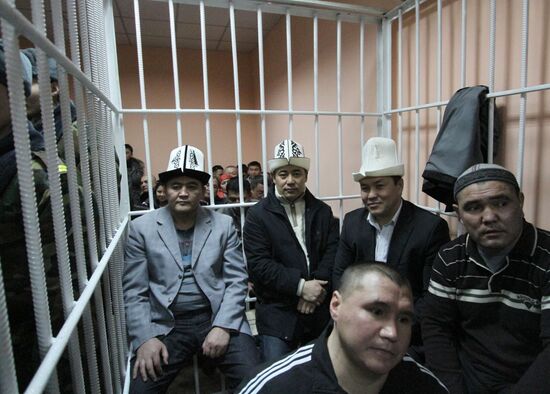 Суд оставил под стражей обвиняемых в захвате власти в Киргизии