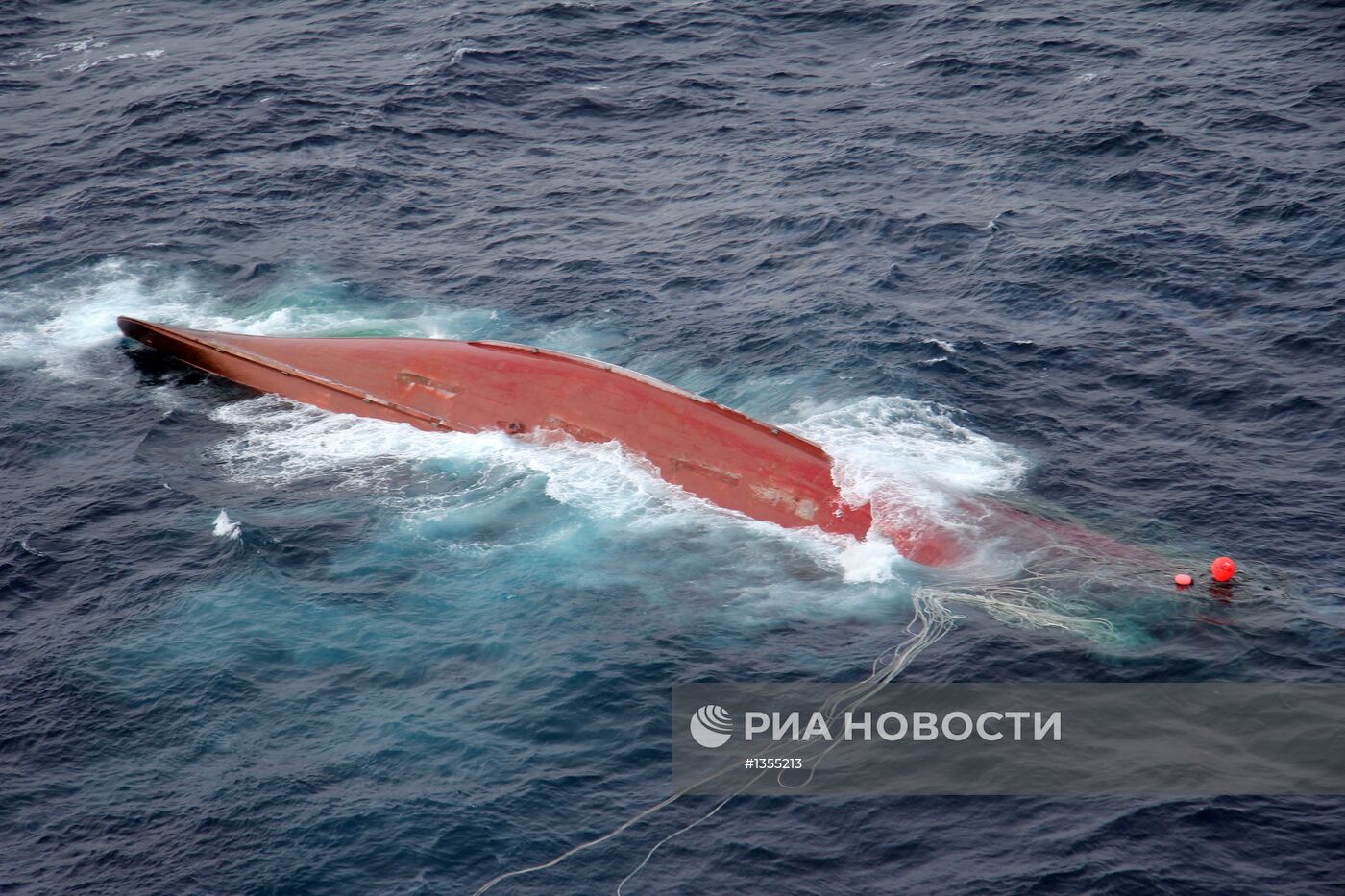 Поиски моряков с затонувшего судна "Шанс-101" в Японском море